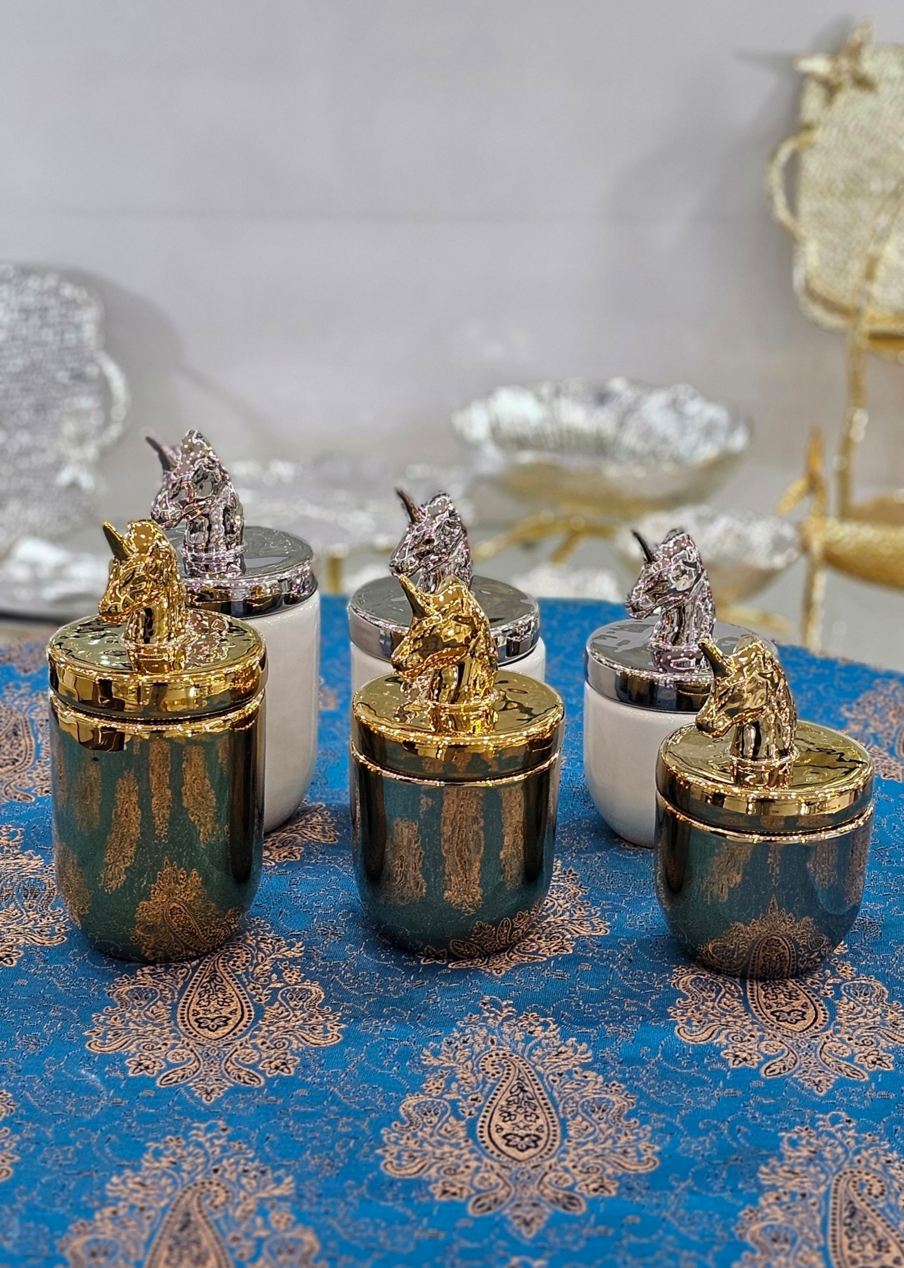 کندی سه پارچه درختچه و گوزن و اسب - تصویر ۲