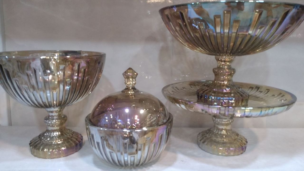 سرویس ارغوانی رنگ پی وی دی