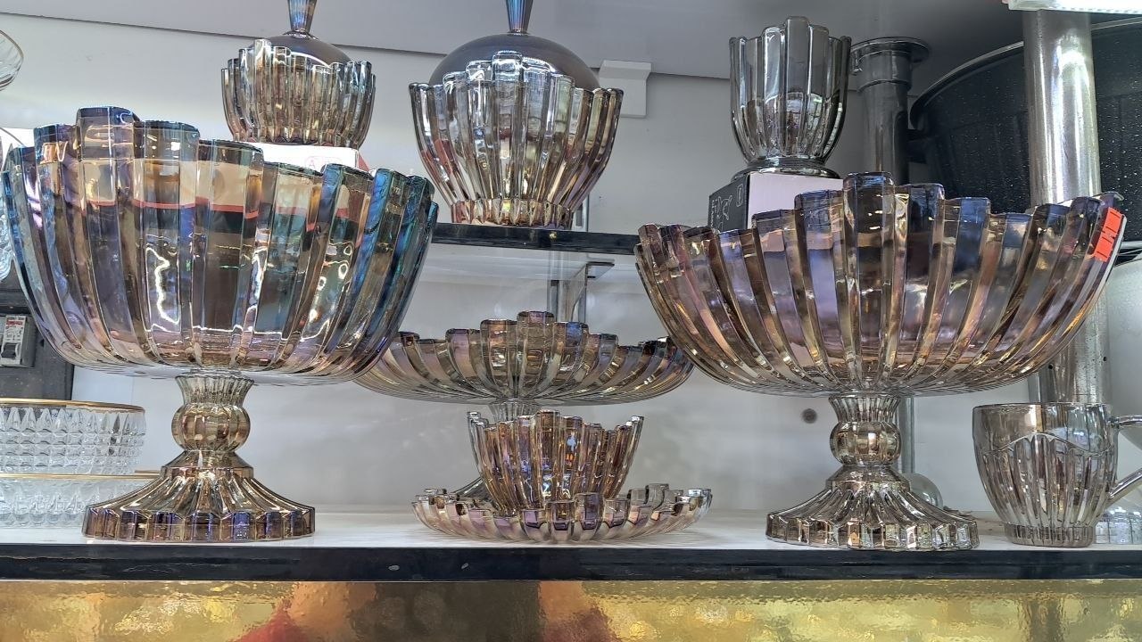 سرویس ارغوانی رنگ پی وی دی